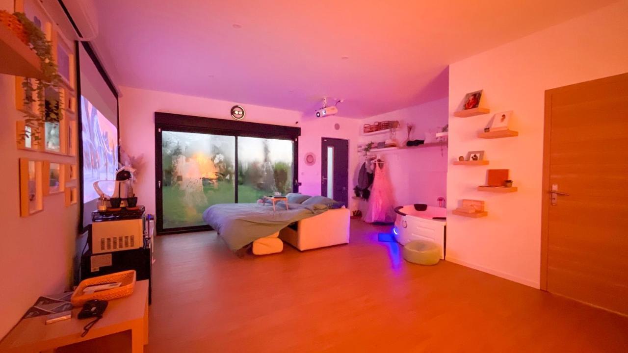 Capsule Nature & Photos - Jacuzzi - Netflix & Home Cinema - Ps5 & Jeu Thun-Saint-Martin Екстер'єр фото