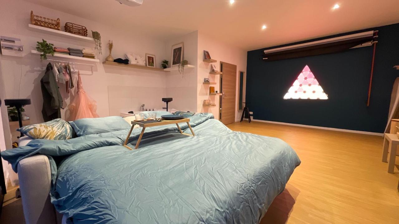 Capsule Nature & Photos - Jacuzzi - Netflix & Home Cinema - Ps5 & Jeu Thun-Saint-Martin Екстер'єр фото